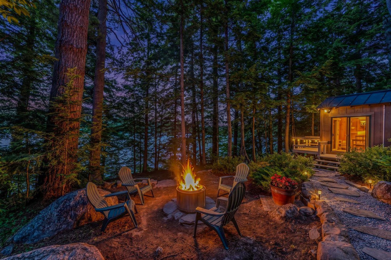 Exterior: Twilight fire pit